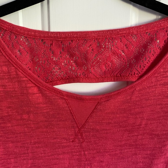Aeropostale Red Long Sleeve T Shirt w/back cut out Women’s Size Large - Picture 3 of 5